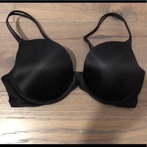 VICTORIA’S SECRET Black 34D Very Sexy Pushup Bra